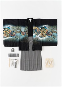 七五三　五歳用袴フルセット　黒　兜（お取り寄せ品）