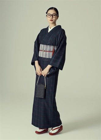尾州ウールきもの　リバーシブルチェック　ネイビー×レッド（ご予約受注品）
