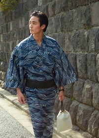 浴衣　波間にくじら　濃紺（ご予約受注品）