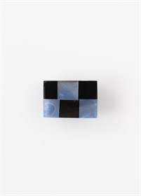 【WEB限定】帯留　水牛ラデン市松　青