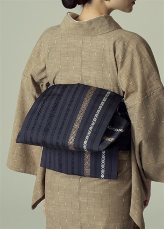 八寸名古屋帯　博多平献上　二筋　墨黒（ご予約受注品）