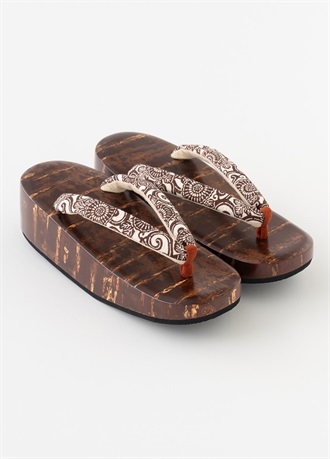 桜の木皮下駄　唐草