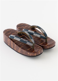 桜の木皮下駄　市松