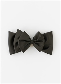 髪飾り　大きなリボン　ブラック