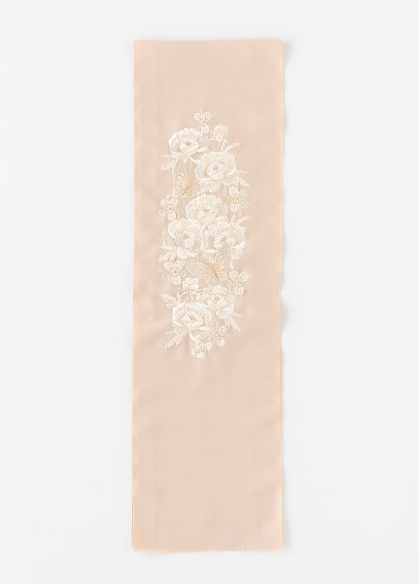 刺繍半衿 蝶ふわり芍薬 ピンクベージュ（ご予約受注品） | 振袖
