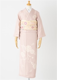 【～1月中旬・2月下旬～3月中旬の期間　貸出不可】やまとオリジナル訪問着レンタル　ピンクベージュ　唐華紋　M