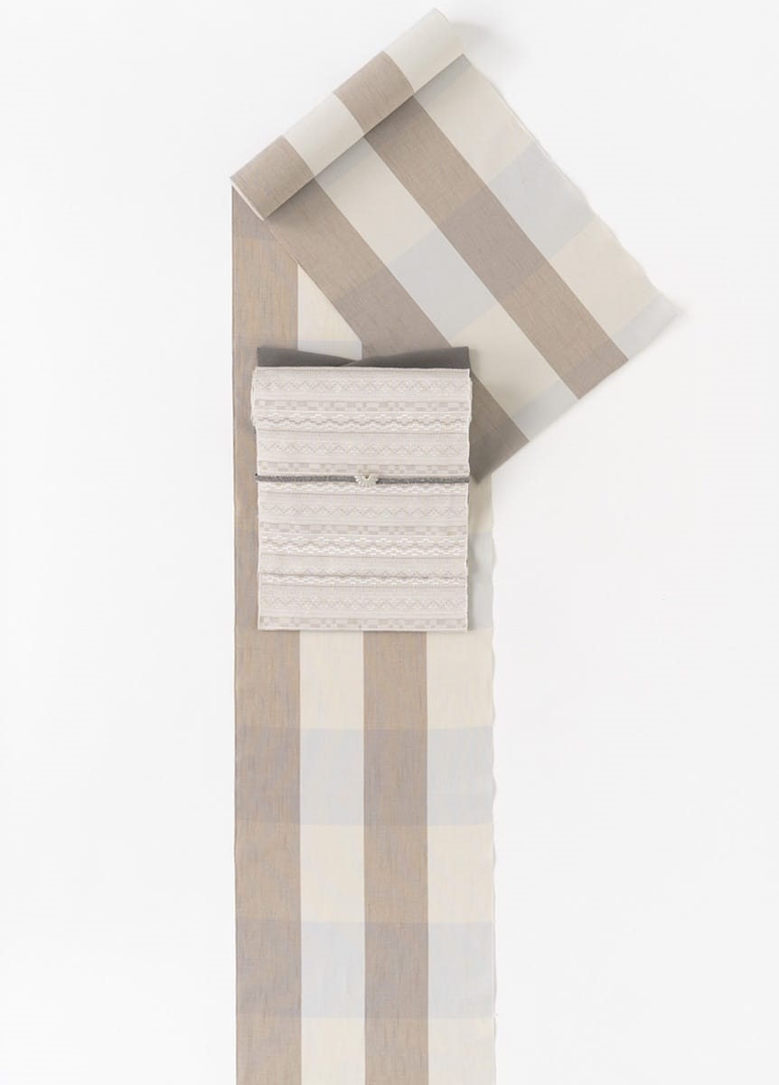 片貝木綿　白銀格子　鳥の子色