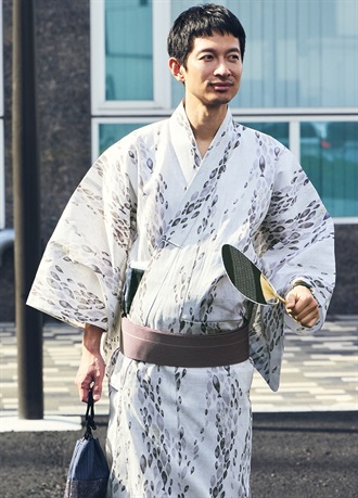 浴衣　立涌にさかな　象牙色