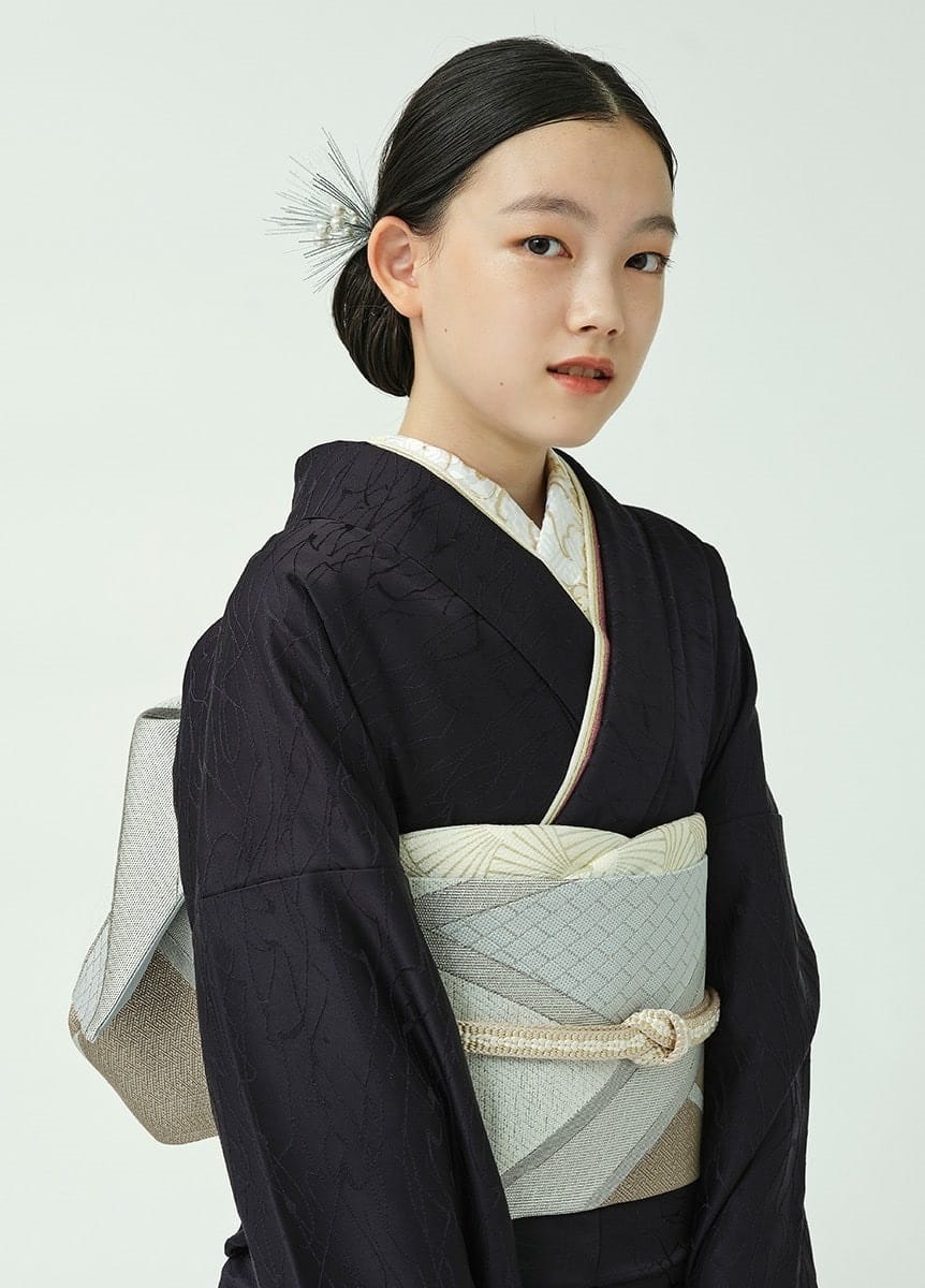 刺繍半衿 牡丹 白金（ご予約受注品） | 振袖 | やまとオンラインストア