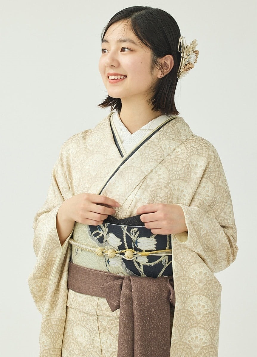 刺繍半衿 ラッピング 白銀 | 振袖 | やまとオンラインストア