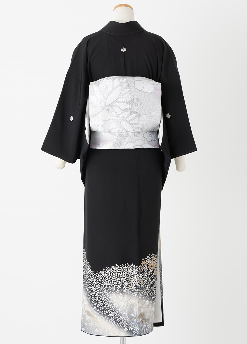 B14週末限定価格！☆USED美品☆ 「2L」 金彩 黒留袖6点セット B14限定価格！☆USED美品☆ 「2L」 金彩 黒留袖6点セット B14