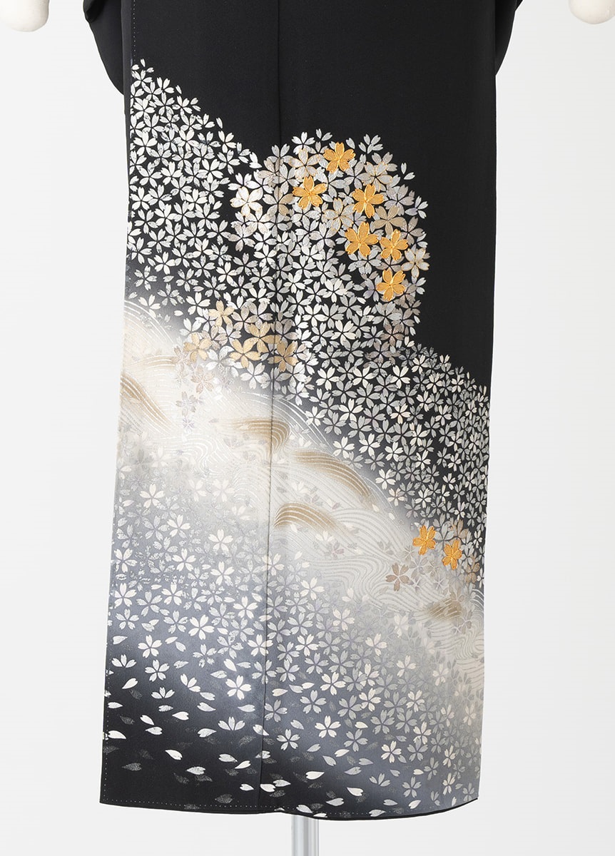 12月中貸出不可】黒留袖一式レンタル 金彩・銀小桜 L | 黒留袖レンタル