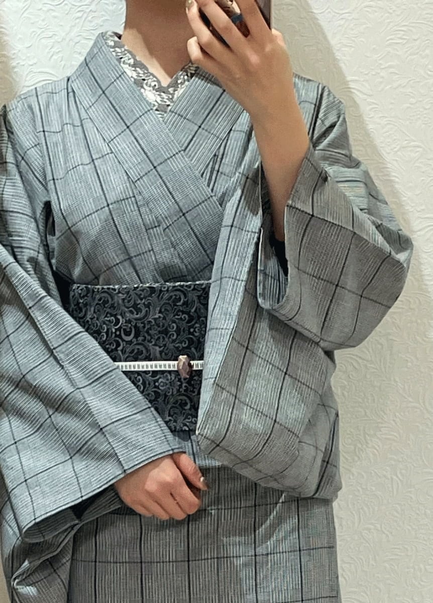 片貝木綿モノトーンコーデ