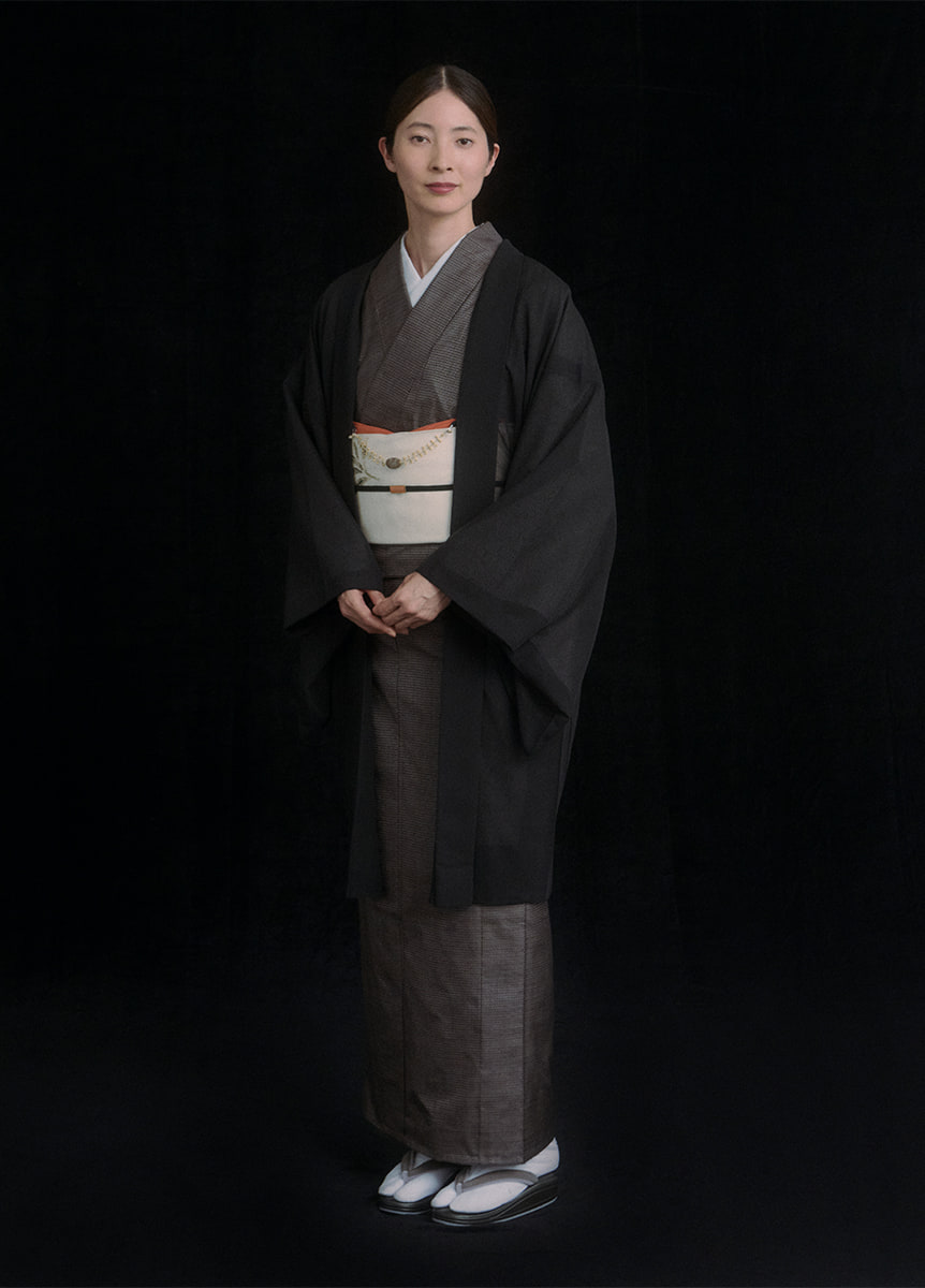 大島紬 亀甲絣 黒