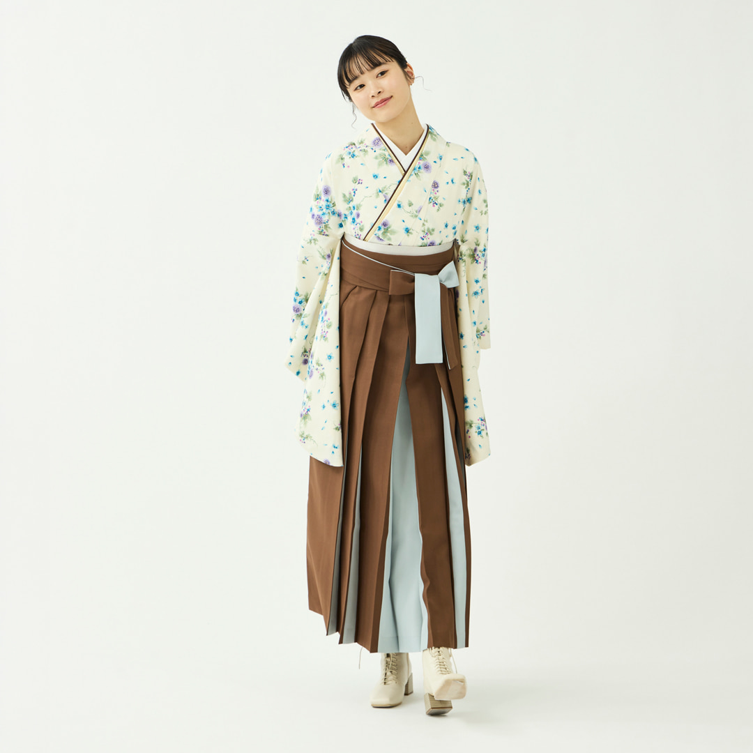 袴レンタルセット「春晴花」あざみとブルースター・鳥の子色＆無地袴・憲法茶