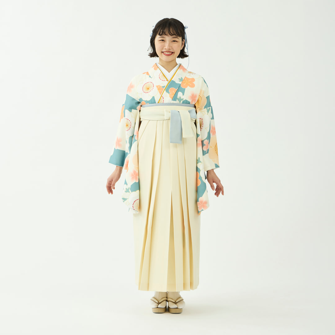 袴レンタルセット「花笑み」市松梅・灰緑＆無地袴・アイボリー