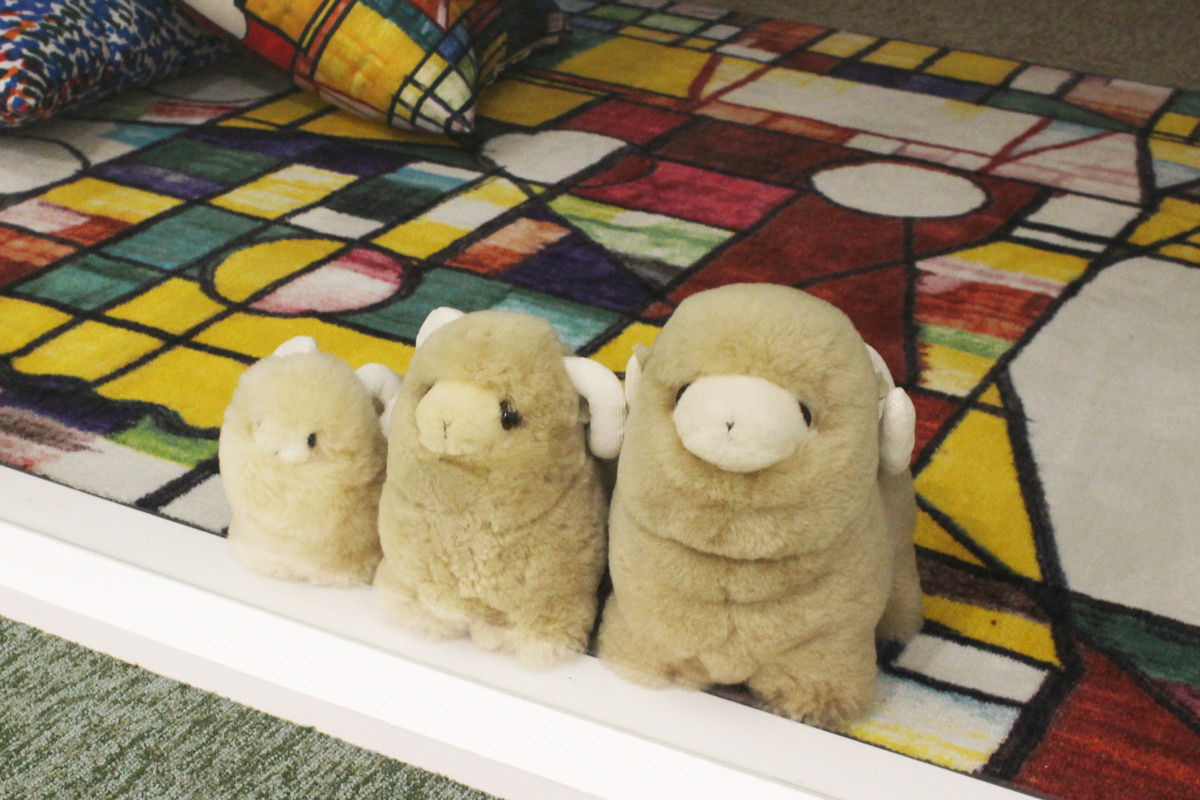 社屋には、色々なところに可愛い羊がいます。