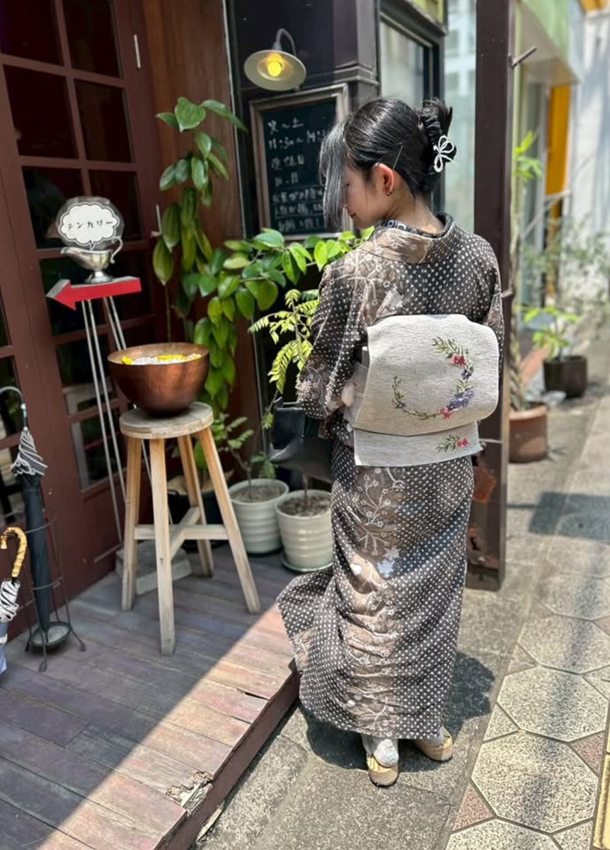 私らしさを添えた夏コーデ 25633