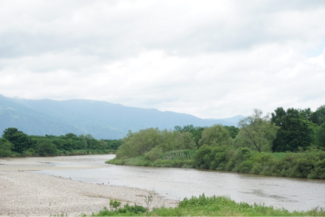 五月雨を あつめて早し 最上川。松尾芭蕉の句でも有名な最上川。「母なる川」として地元で愛されています。